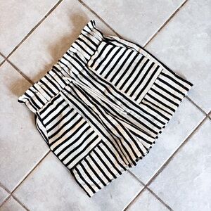 Temu • Paperbag Waist Shorts